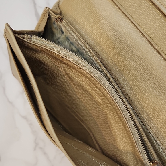 CHANEL Vintage Tan Long Wallet - Picture 13 of 16